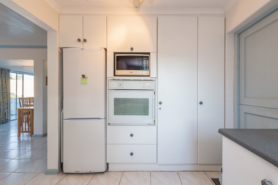 4 Bedroom Property for Sale in Seaside Longships Western Cape